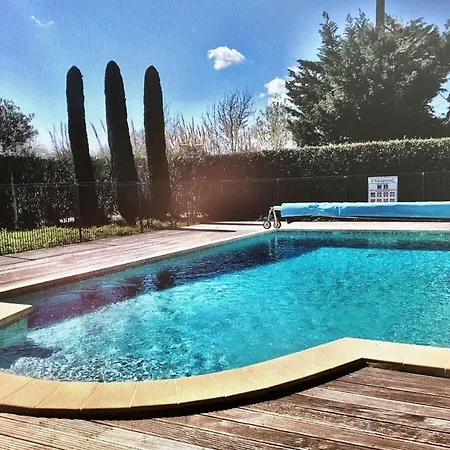 Holiday home Maison Charmante A + Piscine
